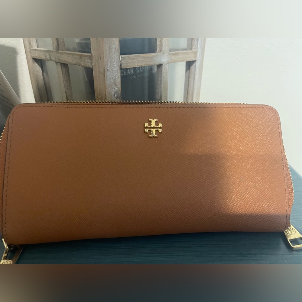 Tan Tory Burch